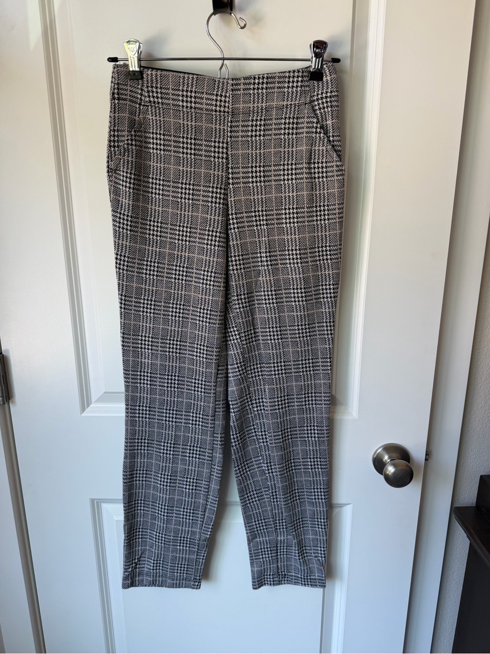 Max Studio Black & White Plaid Straight Leg Pants